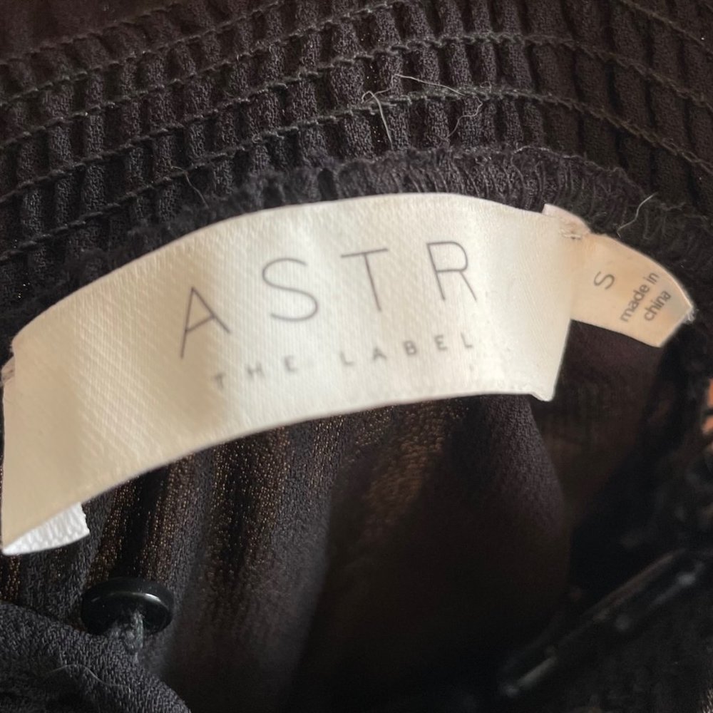 ASTR - Clara Tie Neck Peasant Blouse - Size Small - Picture 6 of 6